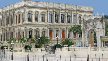 Çiragan Palace