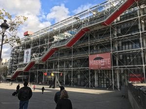 Exposição La Trahison des Images - Paris, França