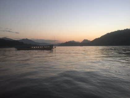 Passeios em Luang Prabang, Mekong River, no Laos