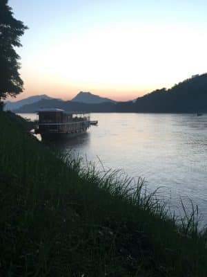 Passeios em Luang Prabang, Mekong River, no Laos