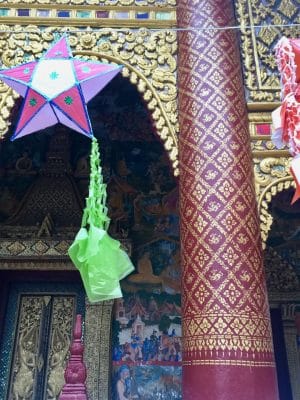 Mercado matinal local em Luang Prabang, no Laos - Nacht Market