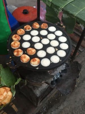 Mercado matinal local em Luang Prabang, no Laos - Nacht Market