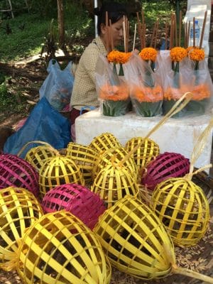 Mercado matinal local em Luang Prabang, no Laos - Nacht Market