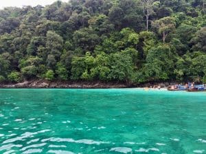 Passeios em Phi Phi, Monkey Beach, Tailândia