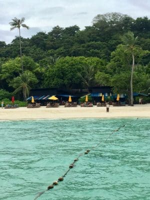 Passeios em Phi Phi, Laem Tong Beach, Tailândia