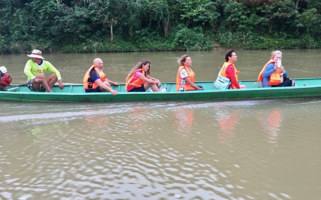 Passeio de longtail para o Elephant Village & Sanctuary, Luang Prabang - Laos