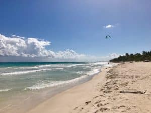 Praia em Tulum, México