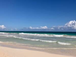 Praia em Tulum, México