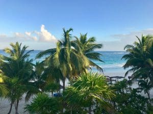 Praia em Tulum, México