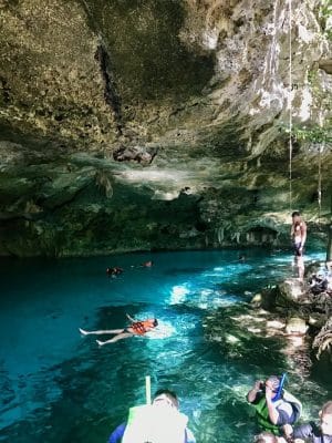 Cenote Dos Ojos, Tulum, México