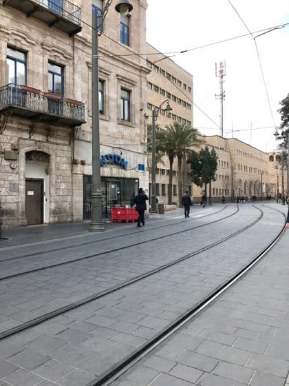 Jerusalém Light Rail, transporte público de Jerusalém.