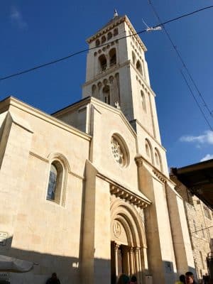 Christian Quarter, a via sagrada em Jerusalém.