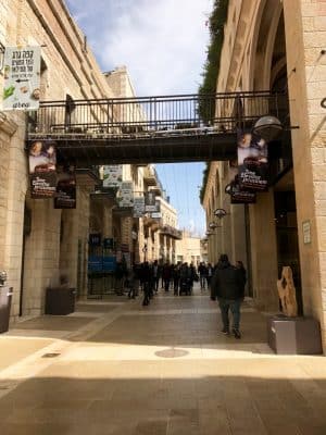 O Mamilla Mall é um complexo de lojas ao ar livre situado em Jerusalém.