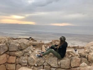 Masada. monte rochoso de topo achatado em Jerusalém