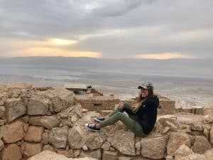 Masada. monte rochoso de topo achatado em Jerusalém