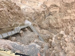 Masada. monte rochoso de topo achatado em Jerusalém