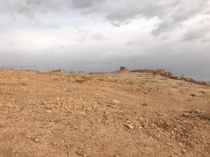 Masada. monte rochoso de topo achatado em Jerusalém