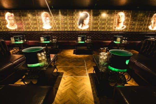 Bares e Baladas em Londres - Toy Room