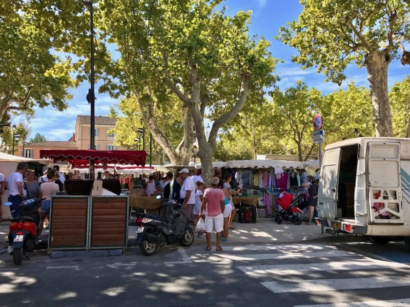 St Tropez - Marché aux Puces - Place des Lices